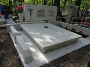 FU ADRIAN CZYSZCZENIE I RENOWACJA NAGROBKÓW OPIEKA NAD GROBEM